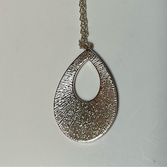 Adjustable Pink Enamel Teardrop Necklace w Silver Waves for Plus Size Women Gift - Picture 4 of 5